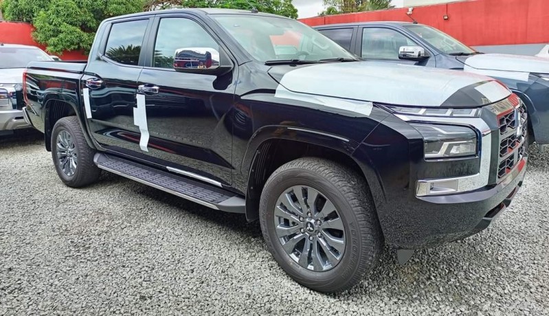 mitsubishi-l200-sportero-2024-big-4