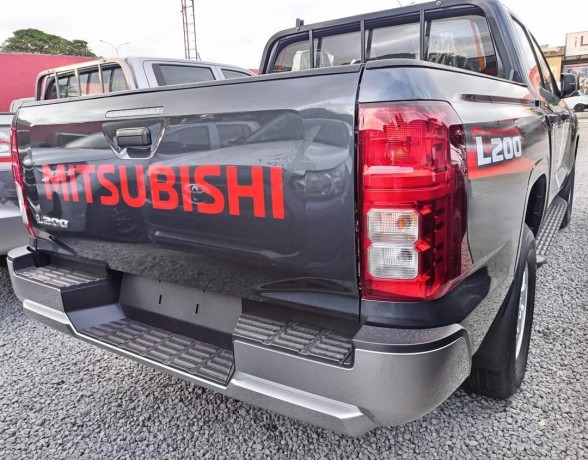 mitsubishi-l200-big-4