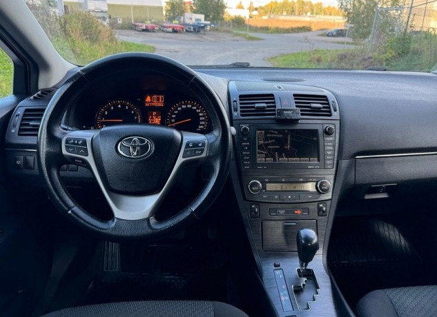 toyota-avensis-18i-147ch-automatique-big-1